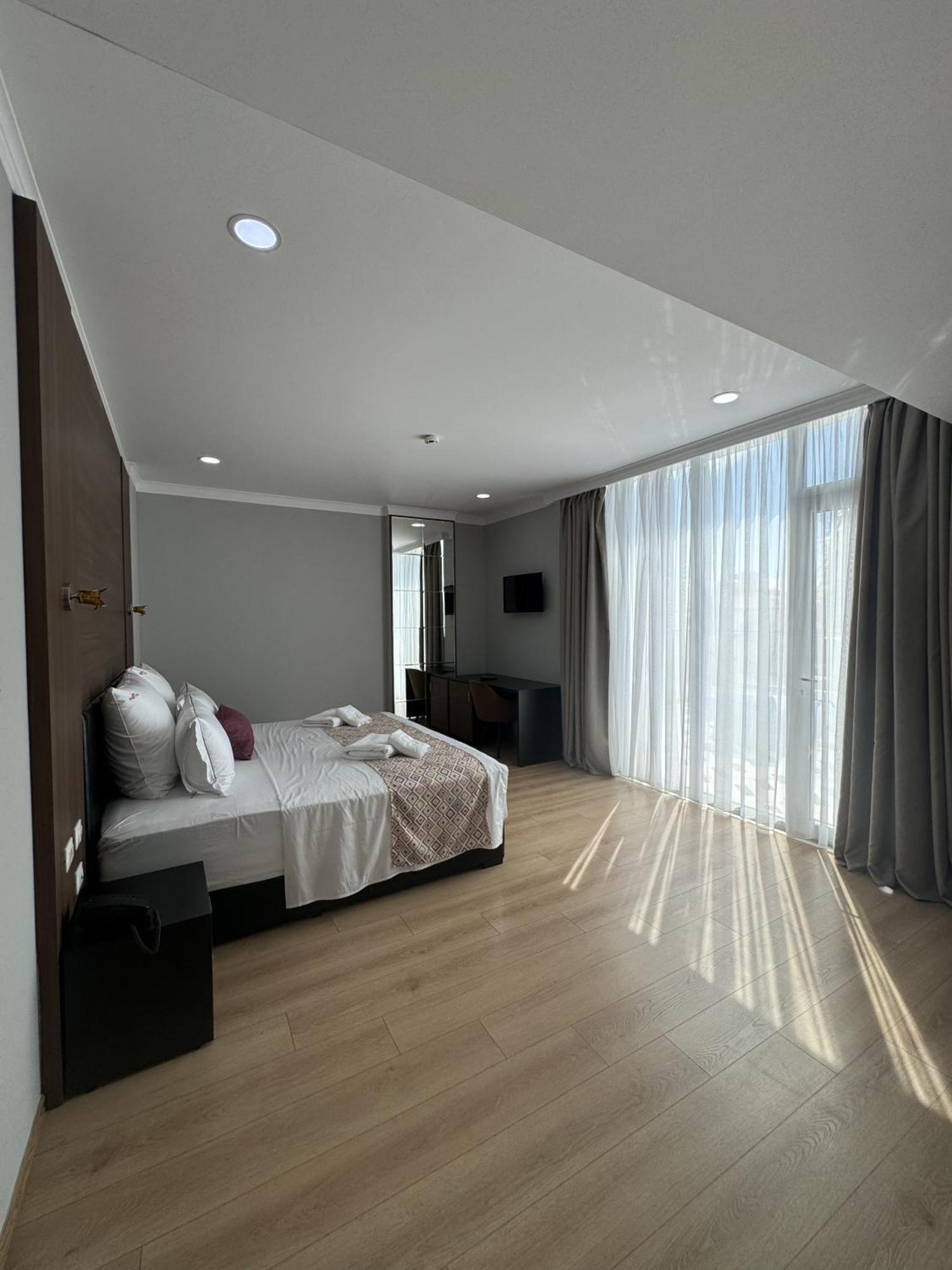 Hotel Britania Vlora Kültér fotó