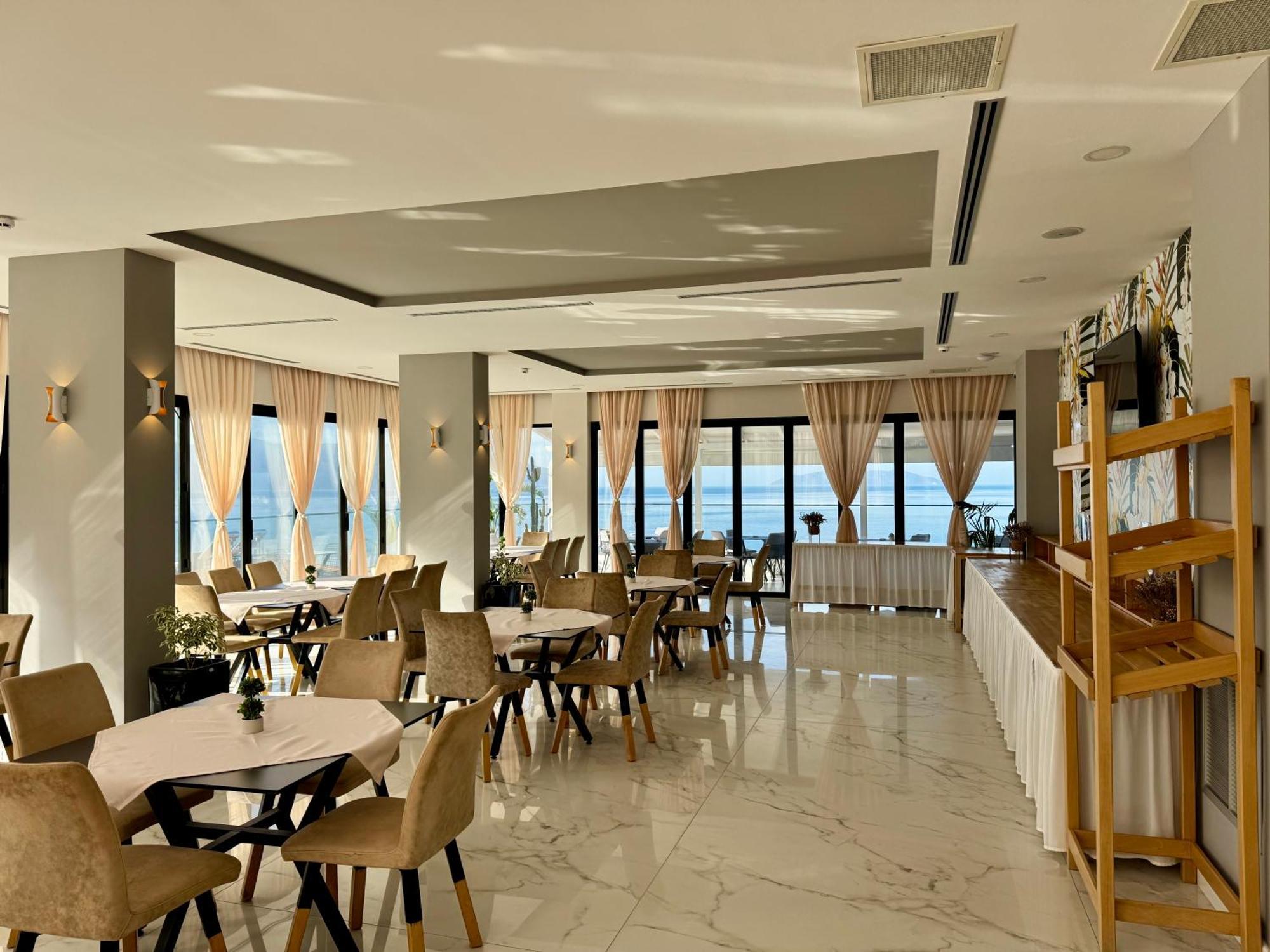 Hotel Britania Vlora Kültér fotó